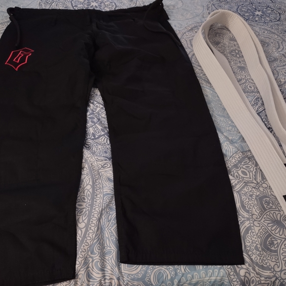 Jujitsu pants and beginners belt - Picture 2 of 5